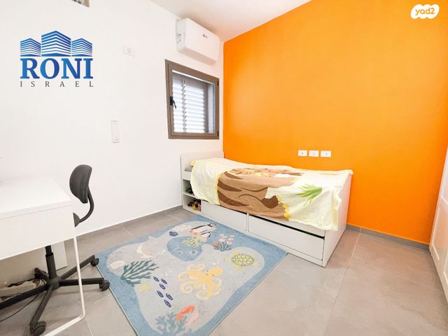 דירה, יצחק שדה, בת ים