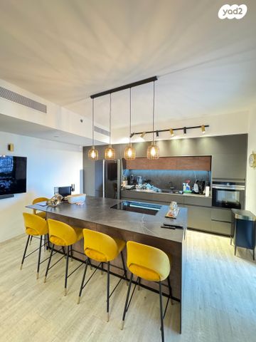 דירה, נווה גן, רמת השרון