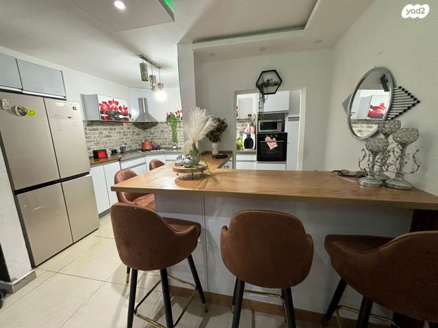 דירת גן, רגבים 4, גני אביב, לוד