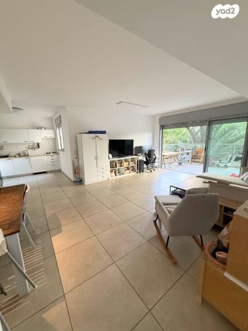 דירה, דובה ויצחק שיינפיין 30, כפר סבא הירוקה, כפר סבא