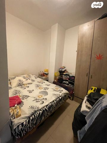 דירה, כצנלסון 10, לב העיר, בת ים