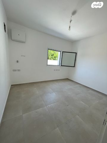 בית פרטי/ קוטג', בית דגן, בית דגן