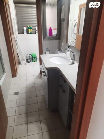 דירה, עמיחי פאגלין, אזורי חן, גימל החדשה, תל אביב יפו