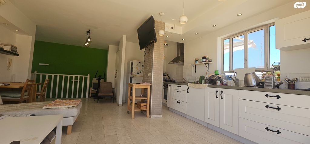 גג/ פנטהאוז, ליאון בלום 5, מרכז, קרית עבודה, חולון