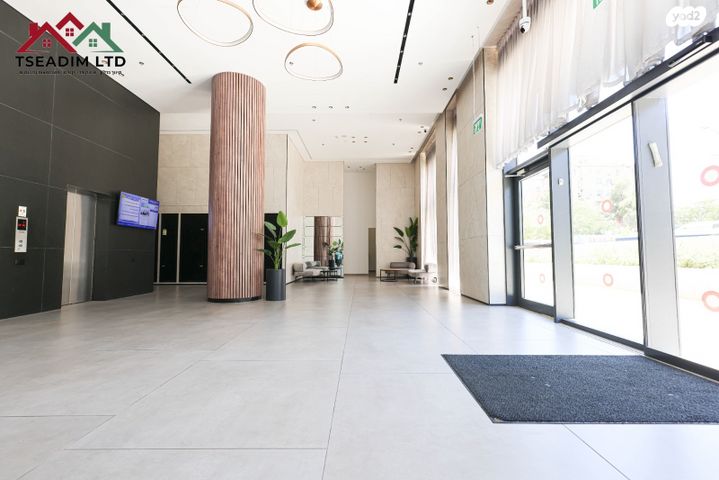 דירה, רמב"ם, ראשון לציון