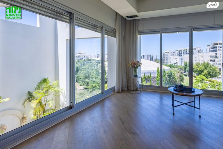 אלכסנדר סשה ארגוב 31