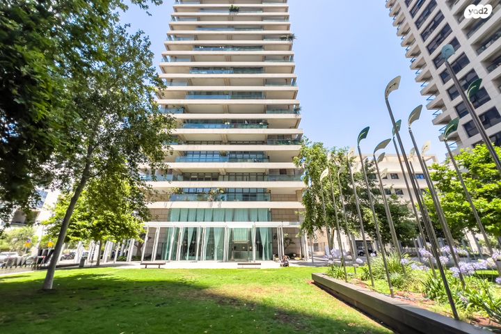 דירה, ניסים אלוני, צמרות איילון, פארק צמרת, תל אביב יפו