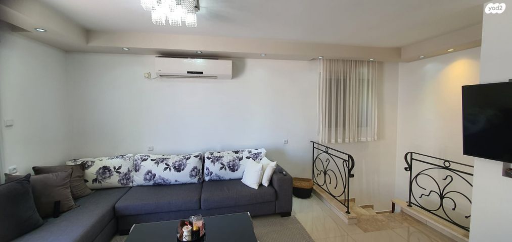 גג/ פנטהאוז, הבישוף חג'אר 3, עבאס, חיפה