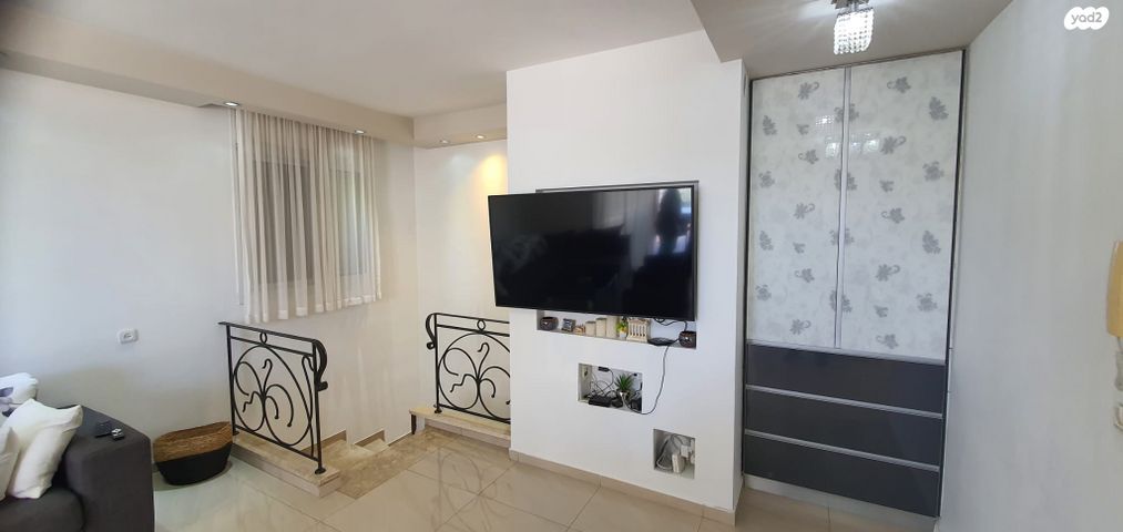 גג/ פנטהאוז, הבישוף חג'אר 3, עבאס, חיפה