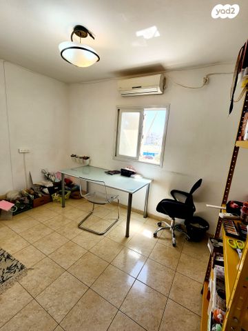 דירה, גיורא יוספטל, טירת כרמל