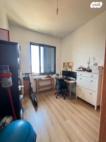 דירה, נווה גן, רמת השרון