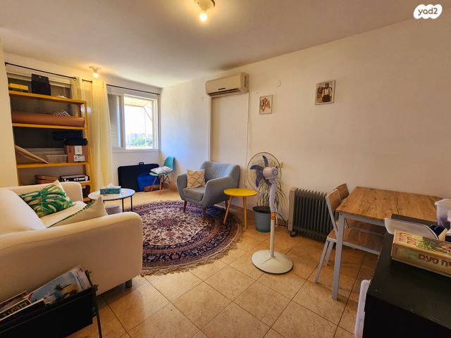 דירה, גיורא יוספטל, טירת כרמל