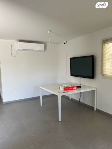 משרדים, בני עטרות, בני עטרות