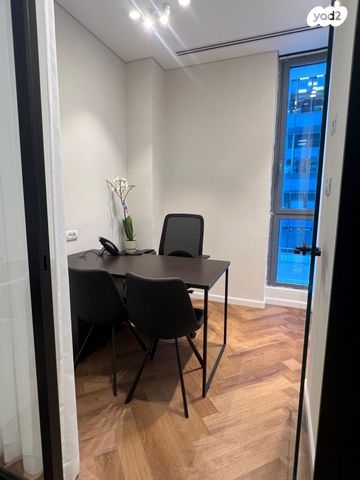 משרדים, הנופר 2, אזור תעשייה קרית אתגרים, רעננה