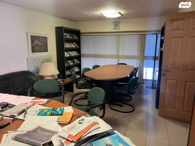 חנויות/ שטח מסחרי, הפלד 1, אזור תעשיה א, חולון