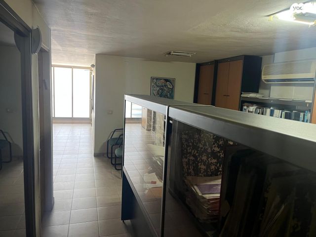 חנויות/ שטח מסחרי, הפלד 1, אזור תעשיה א, חולון