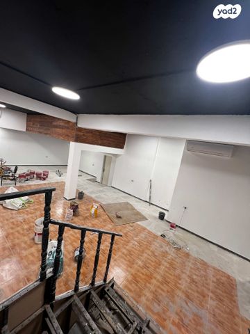 מרתף, שונצינו, מונטיפיורי, הרכבת, תל אביב יפו