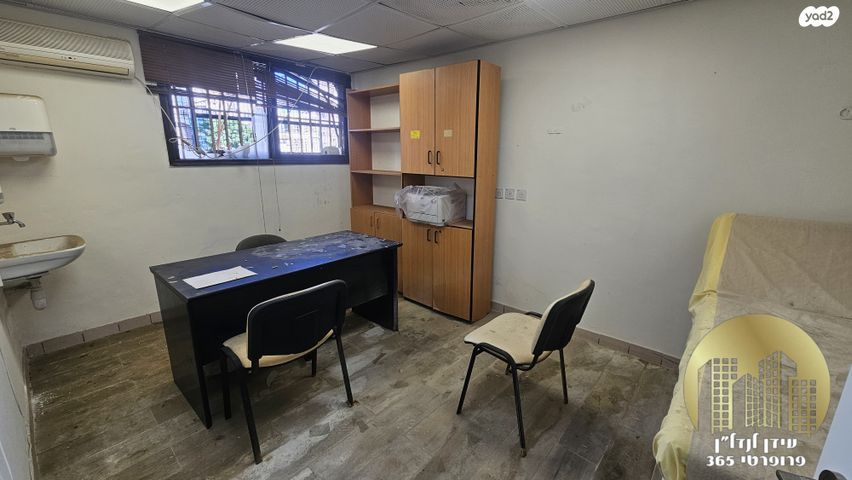 קליניקות, שדרות העצמאות 67, הגבול רוטשילד, בת ים