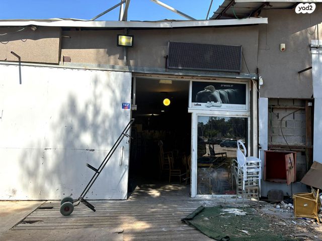 מבני תעשיה, רחובות