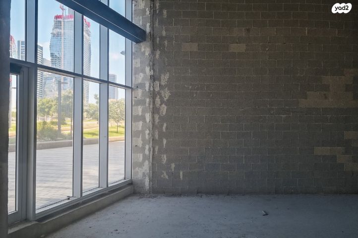 חנויות/ שטח מסחרי, דרך מנחם בגין 150, מונטיפיורי, הרכבת, תל אביב יפו