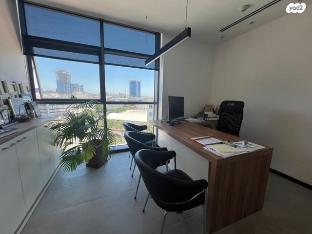 משרדים, נח מוזס, מב"ת מערב, אזור תעשייה חדש, ראשון לציון