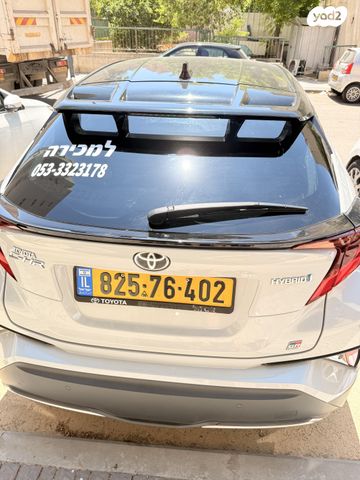 מודעת רכב טויוטה C-HR