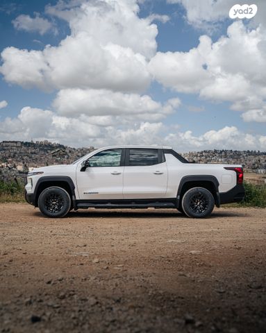 מודעת רכב שברולט סילברדו EV