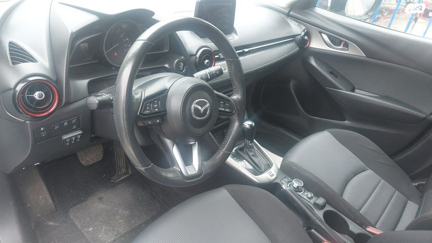 מודעת רכב מאזדה CX-3