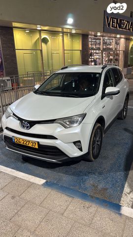 מודעת רכב טויוטה RAV4