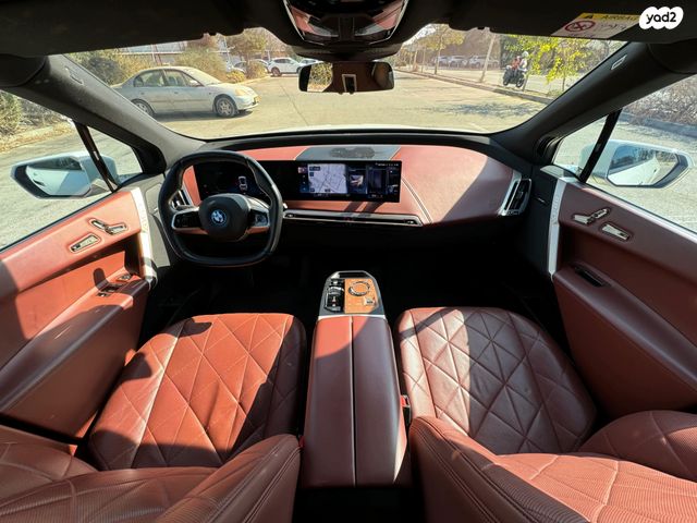 מודעת רכב ב מ וו iX