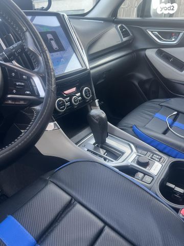 סובארו פורסטר