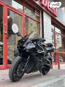 מודעת רכב ימאהה YZF-R1