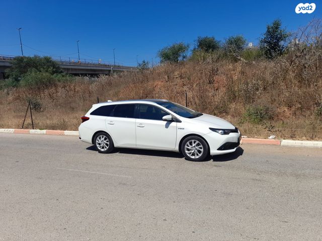 מודעת רכב טויוטה אוריס