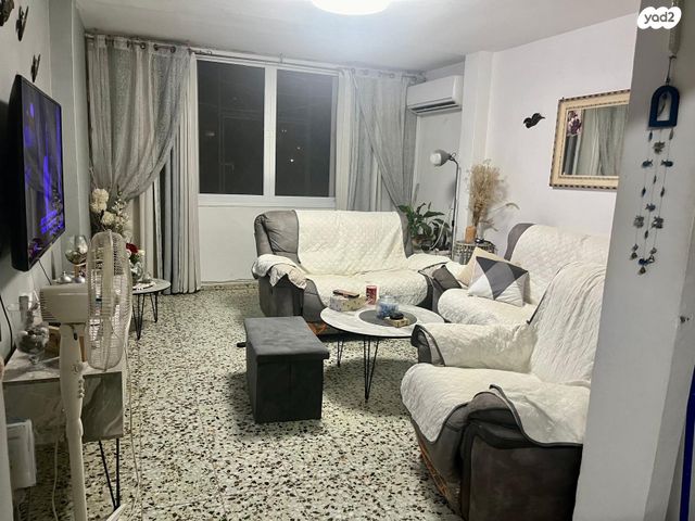 שדרות יצחק בן צבי 60