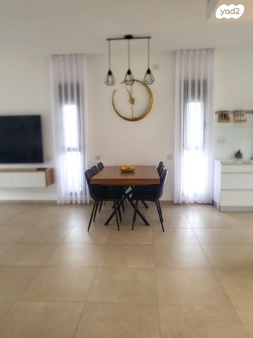 צפצפה 11