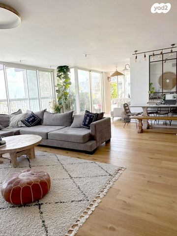 גג/ פנטהאוז, נווה רסקו, רמת השרון