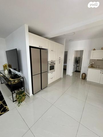 דירה, המעפילים, גבעת אולגה, חדרה