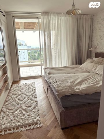 גג/ פנטהאוז, נווה רסקו, רמת השרון