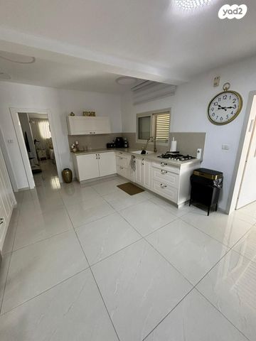 דירה, המעפילים, גבעת אולגה, חדרה