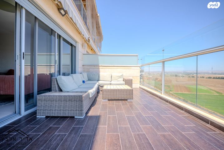 גג/ פנטהאוז, ניצן 31, נווה רבין, אור יהודה