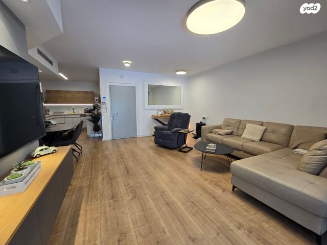 אמה טאובר פרידמן 