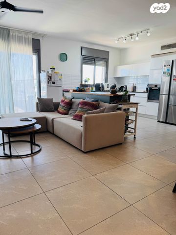 דירה, אהבת אדם, שרונה, כפר יונה