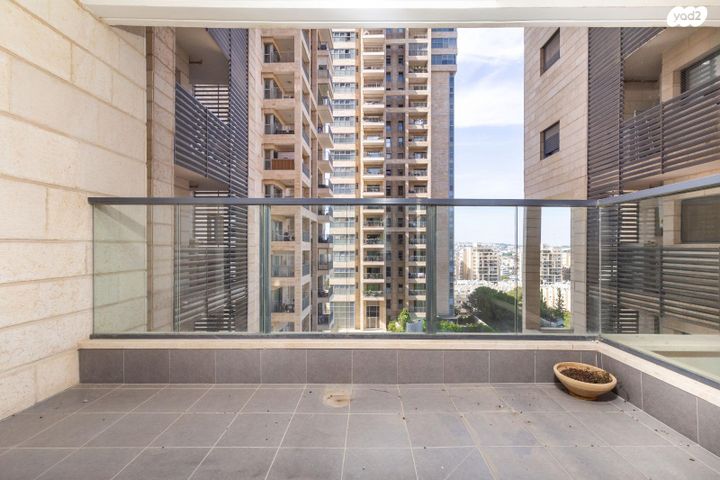 דירה, השופט חיים כהן, ירושלים