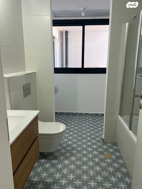 דירה, אמנון ליפקין שחק, נוף הטיילת, נתניה