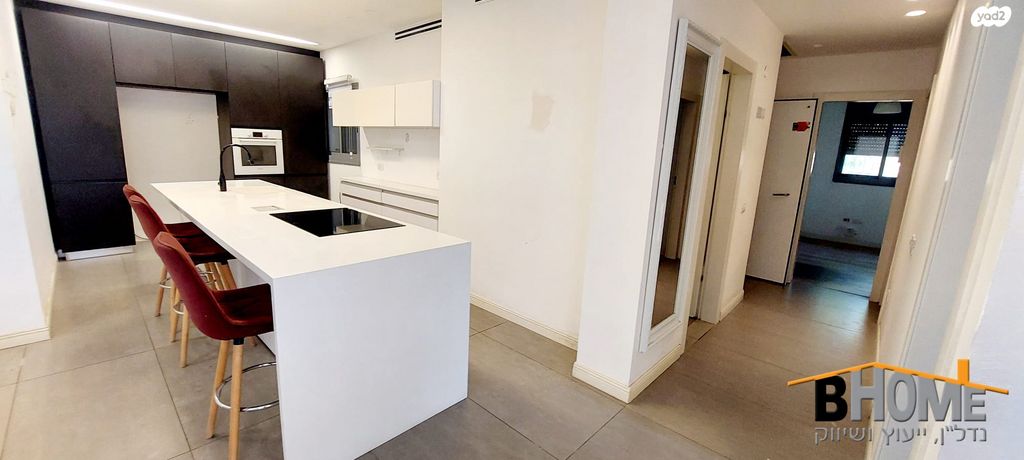 דירת גן, שדרות יצחק רבין 1, רמת אמיר, קדימה צורן