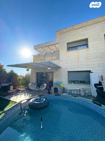 דו משפחתי, תאנה, סנסן, צור הדסה