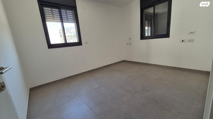 גג/ פנטהאוז, בר כוכבא 68, אחוזת כנרת, טבריה