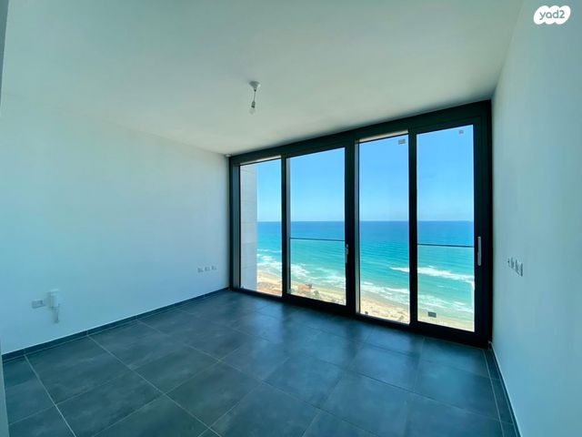 דירה, שדרות רחבעם זאבי 15, גבעת אולגה, חדרה