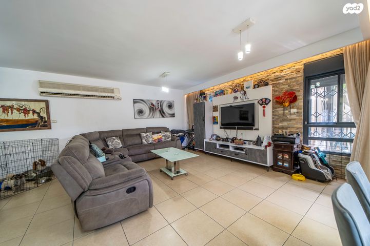 דו משפחתי, רמת ישי