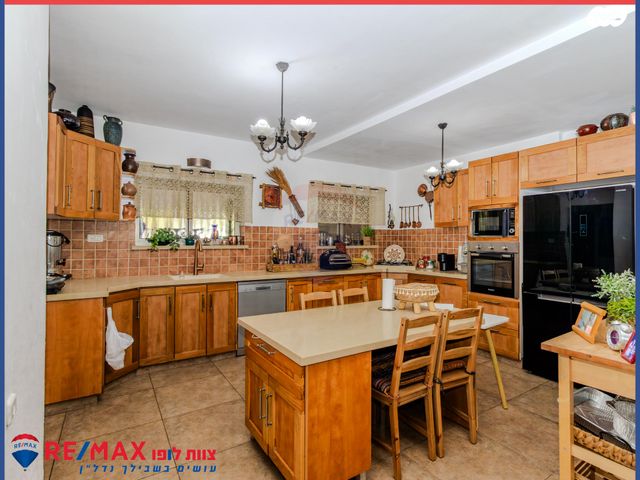 דו משפחתי, בית וגן, עפולה